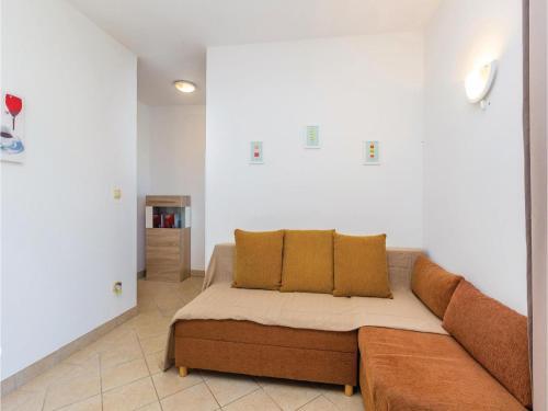 One-bedroom Apartment In Gabonjin