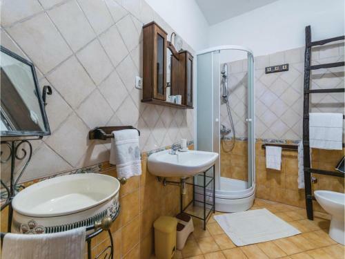 Five-bedroom Holiday Home In Galizana