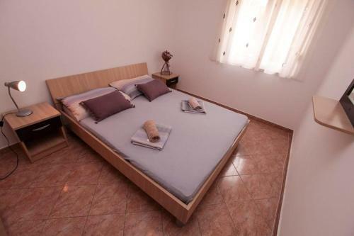 Hostal Apartments Ezra