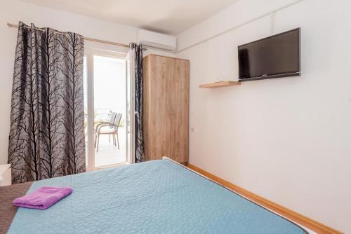 Apartment Gradac 15750a