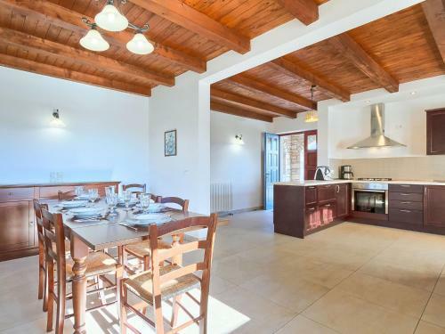 Holiday Home Villa Dubci