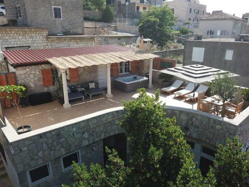 Apartments With A Parking Space Hvar - 15460