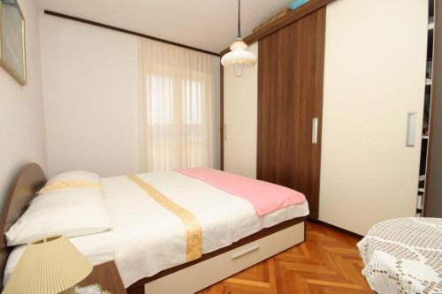 Apartments With A Parking Space Hvar - 8769