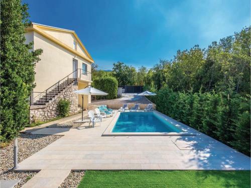 Four-bedroom Holiday Home In Jadranovo