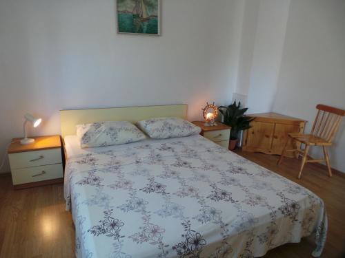 Apartments In Jadranovo 14276