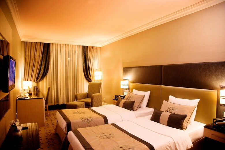 Darkhill Hotel