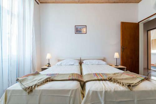 Apartments Lazaneo