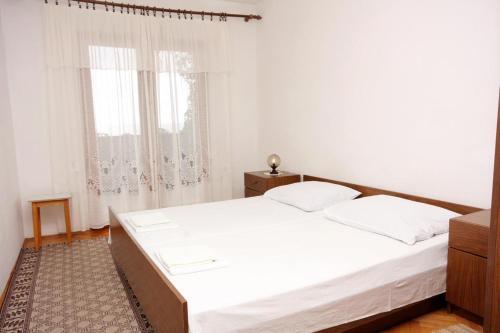 Apartments By The Sea Bojanic Bad (Hvar) - 5707