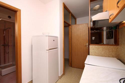Apartment Jelsa 4017b
