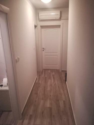 Apartments With Wifi Sumpetar (omis) - 12356