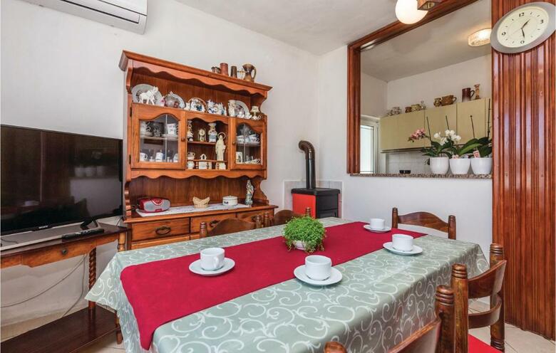 Three-bedroom Holiday Home In Kampor