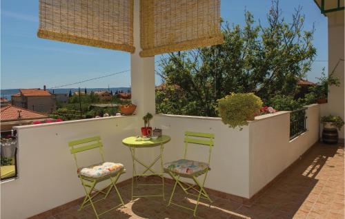 Four-bedroom Apartment In Kastel Kambelovac