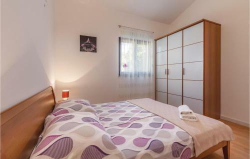 Two-bedroom Holiday Home In Kastelir