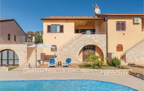 Two-bedroom Holiday Home In Kastelir
