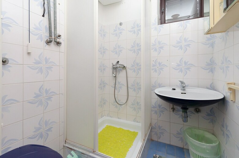 Hostal Apartments And Room Sreten
