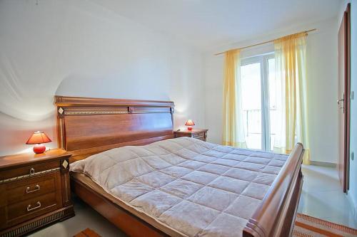 Apartment Komiza 12325b