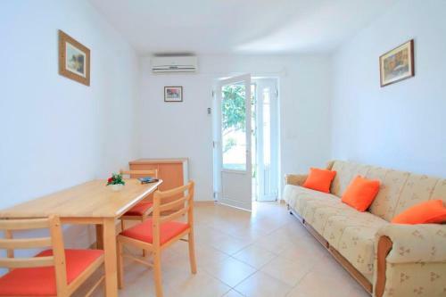 Apartment Mate - Banje Beach