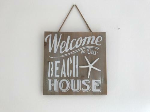 Surfers's Lodge Design Apartment
