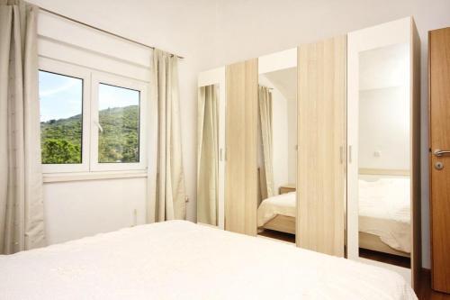 Apartment Vrbovica 4452b