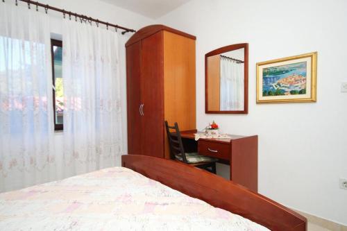 Apartment Uvala Vrbovica 4390b