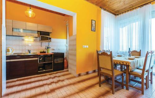 Three-bedroom Apartment In Kraljevica