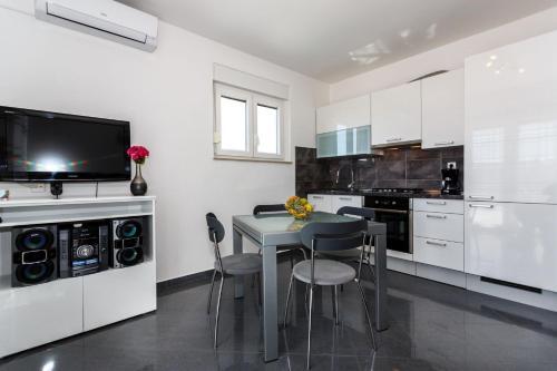 Apartment In Krk/insel Krk 14338