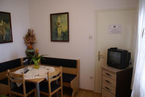 Apartment In Krk/insel Krk 12702
