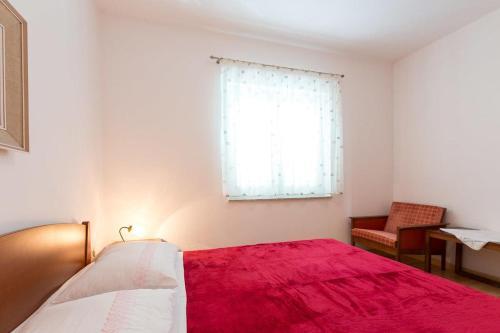 Apartments With A Parking Space Krk - 15331