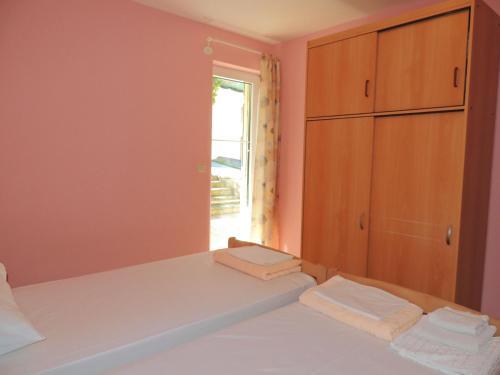 Apartments Zlatko