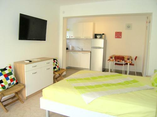 Apartments Leo