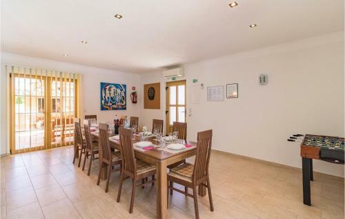 Five-bedroom Holiday Home In Krnica