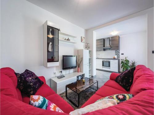 Two-bedroom Apartment In Boljevici
