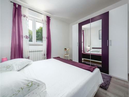 Two-bedroom Apartment In Boljevici