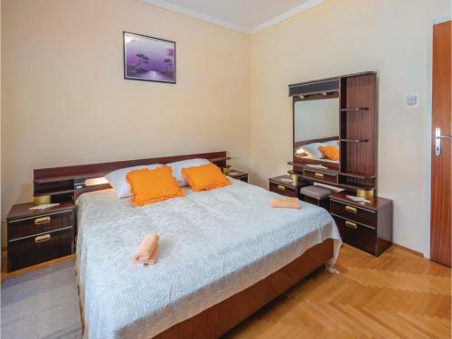 Two-bedroom Apartment In Krsan