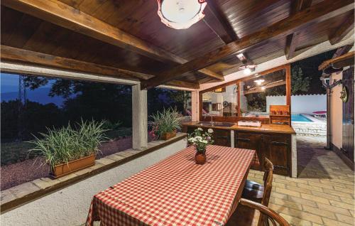 Holiday Home With Pool In Krsan