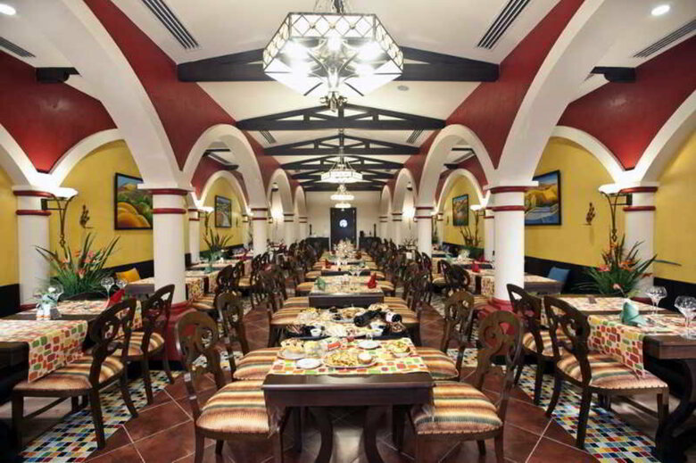 Hotel Crystal Palace Luxury Resort & Spa