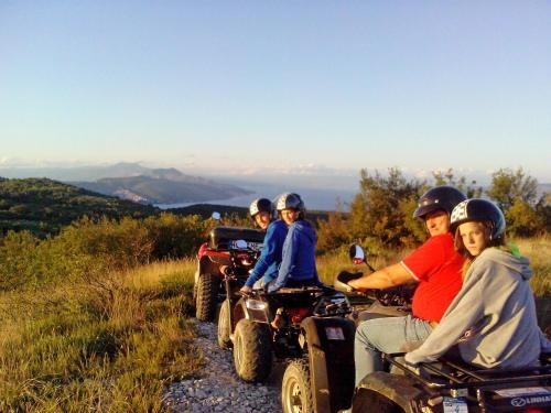 Holiday Home Ku�a Bura