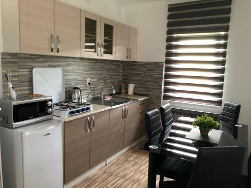 Hostal Apartment & Room Toma