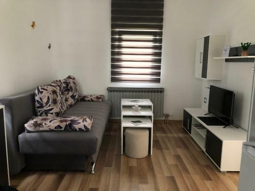 Hostal Apartment & Room Toma