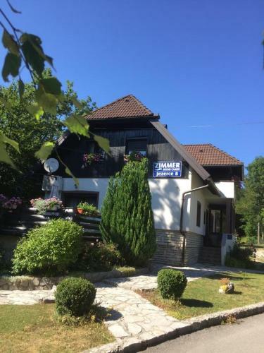 Hostal Triple Room Jezerce 14711d