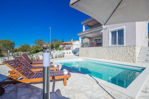 Villa Holiday House Linardici