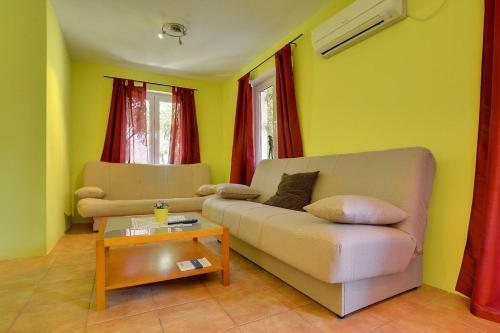 Apartments Puntica