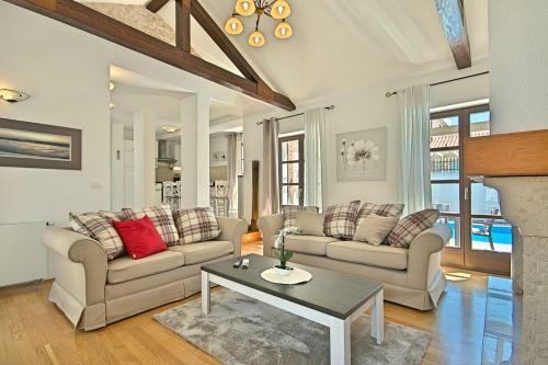 Luxury Stone Villa Zanelli