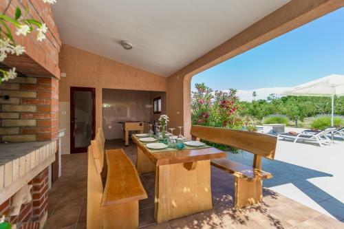 Country Villa (3642)
