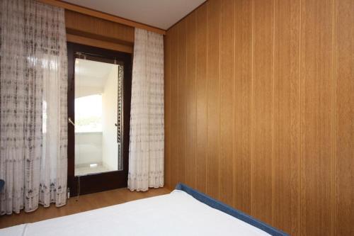 Apartment Lopar 10402a