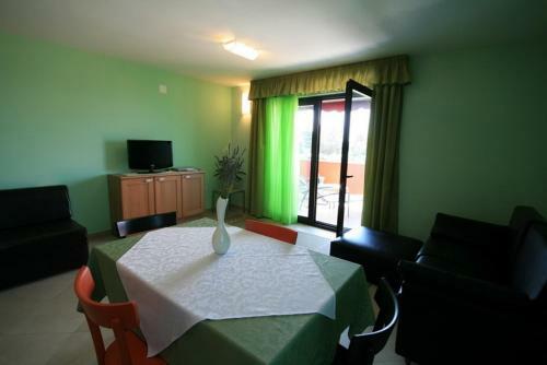 Apartamento Guesthouse Lovrecica (4245)