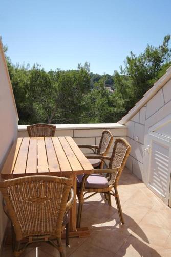 Apartment Lumbarda 9304c