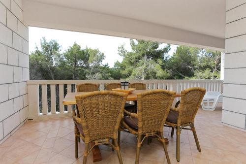 Apartment Lumbarda 9304d