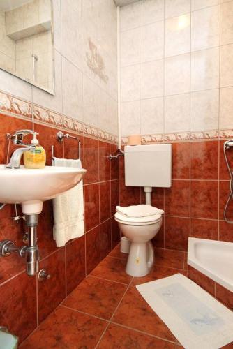 Apartment Lumbarda 9300a
