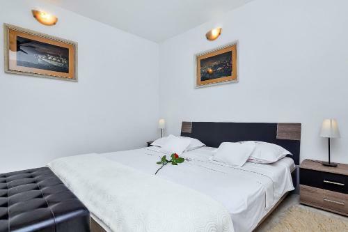 Apartments Lory